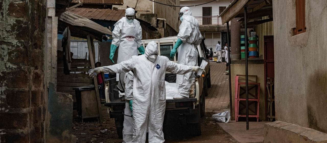 EBOLA shpërthen, OBSh shpall emergjencë globale